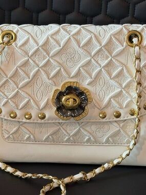 White Quilted Chain-Handle Shoulder Bag with Gold Hardware